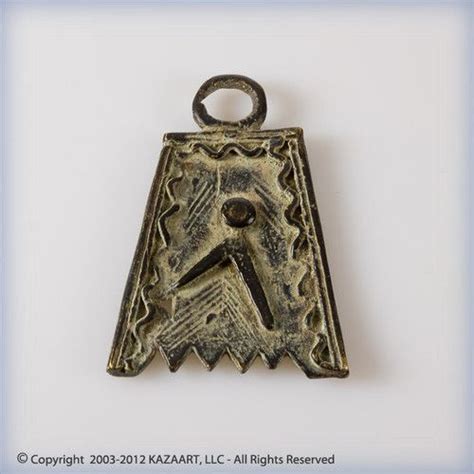 Journeying through the Underworld: Amulets for the Departed